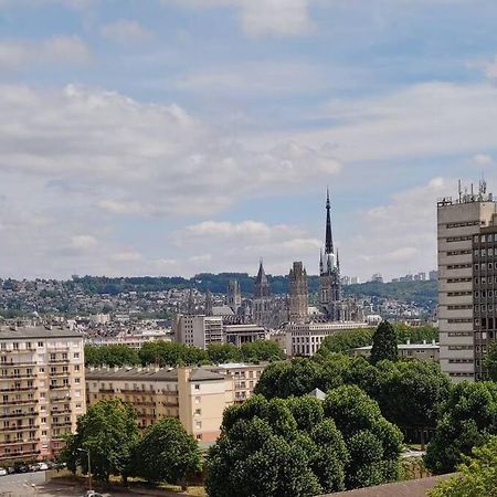 Spacieux F4 Avec Vue Panoramique Et 2 Places De Parking Ruão Exterior foto